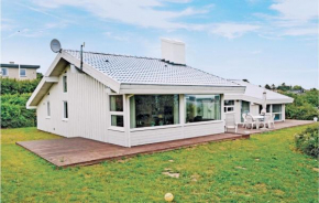 Cozy Home In Ebeltoft With Sauna